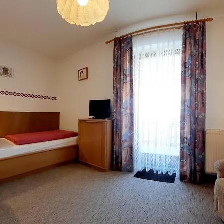 Schwaiger Guest house *