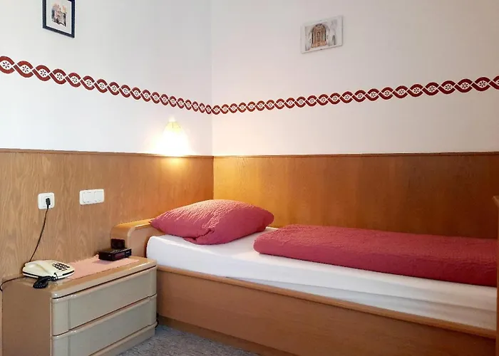 Schwaiger 3*